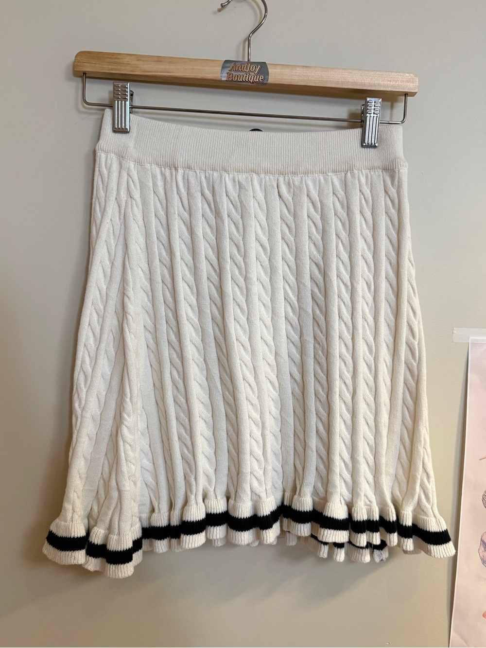 Cable Knit Cream Skirt with Black Trim